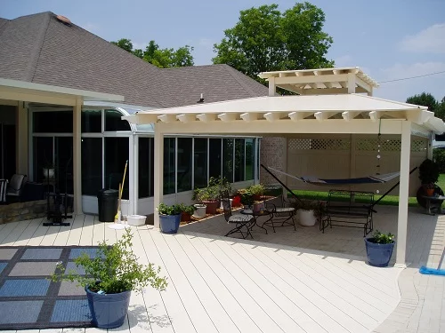 How to Create Shade and Privacy with Vinyl Screens